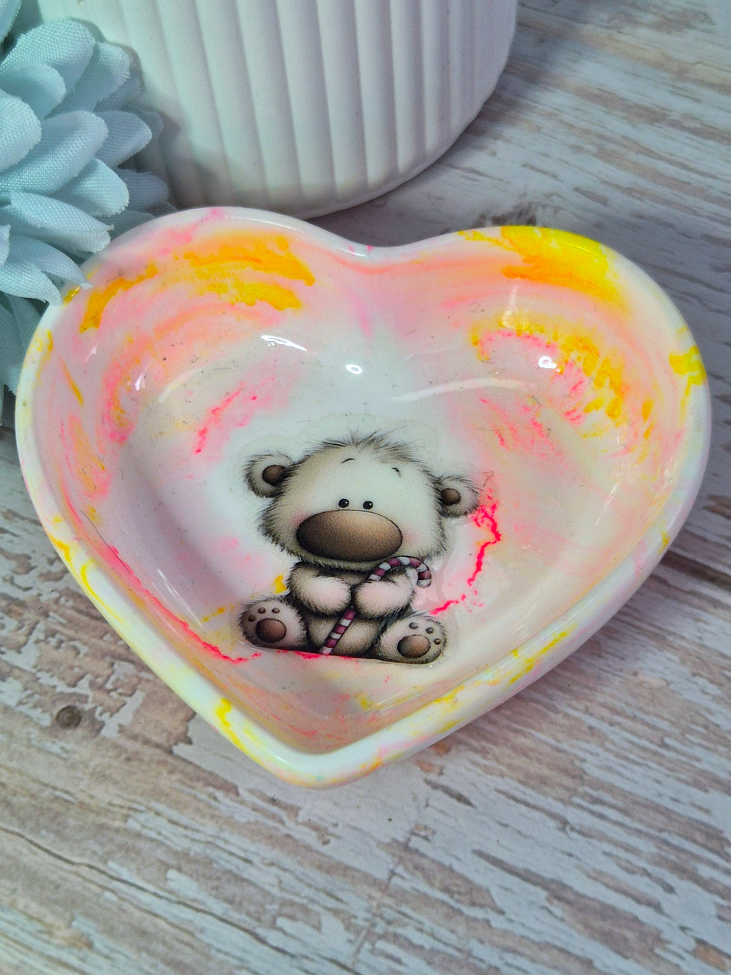 Handmade heart resin trinket dish with bear design